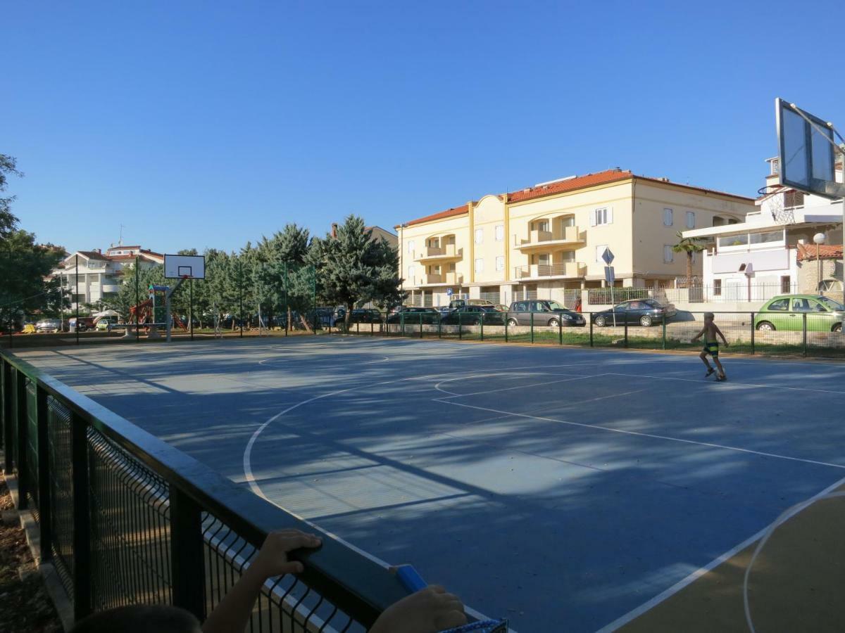 Apartment Leona Pula Exterior photo