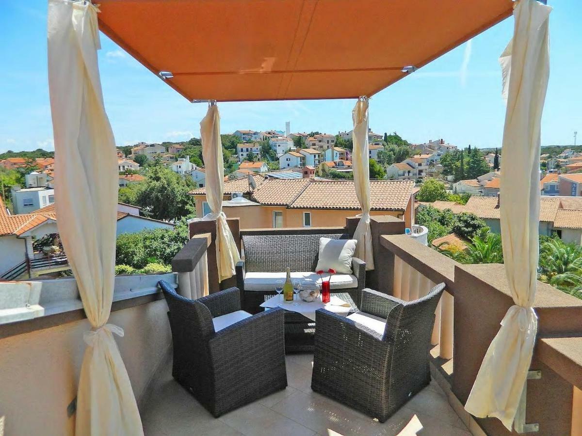 Apartment Leona Pula Exterior photo